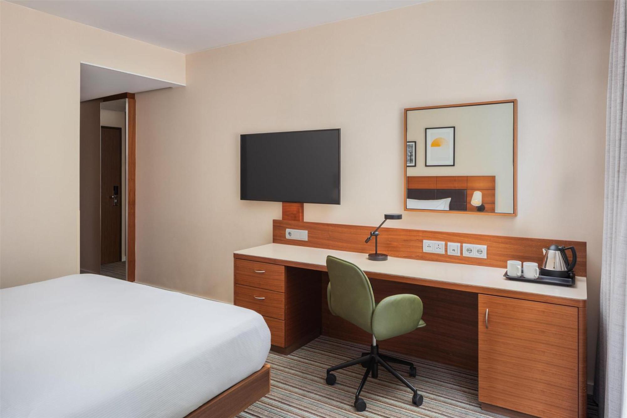 King Room,1695752571:JPEG